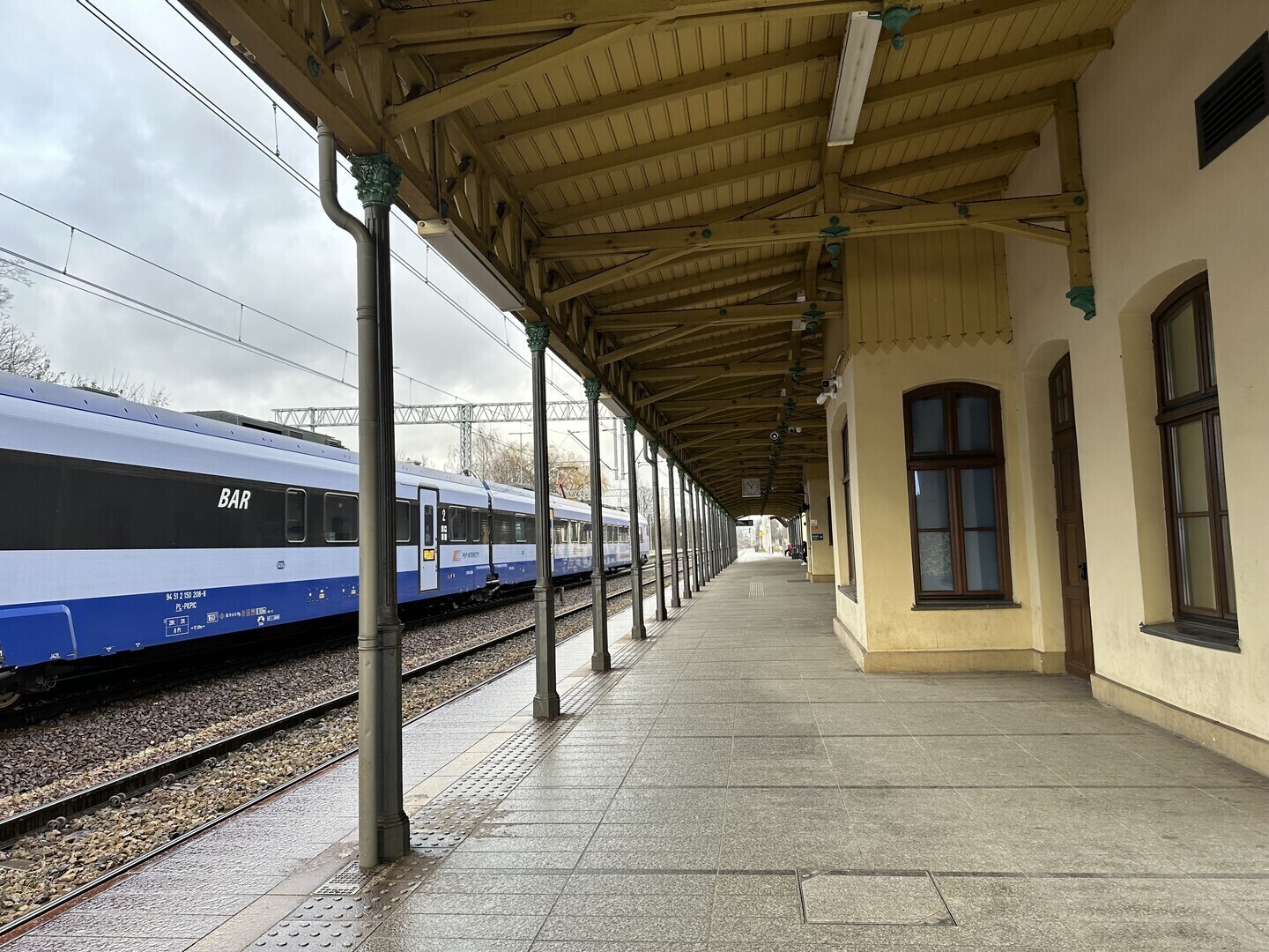 Niemalże doszło do zderzenia pociągu. Niebezpieczny incydent kolejowy w Piotrkowie