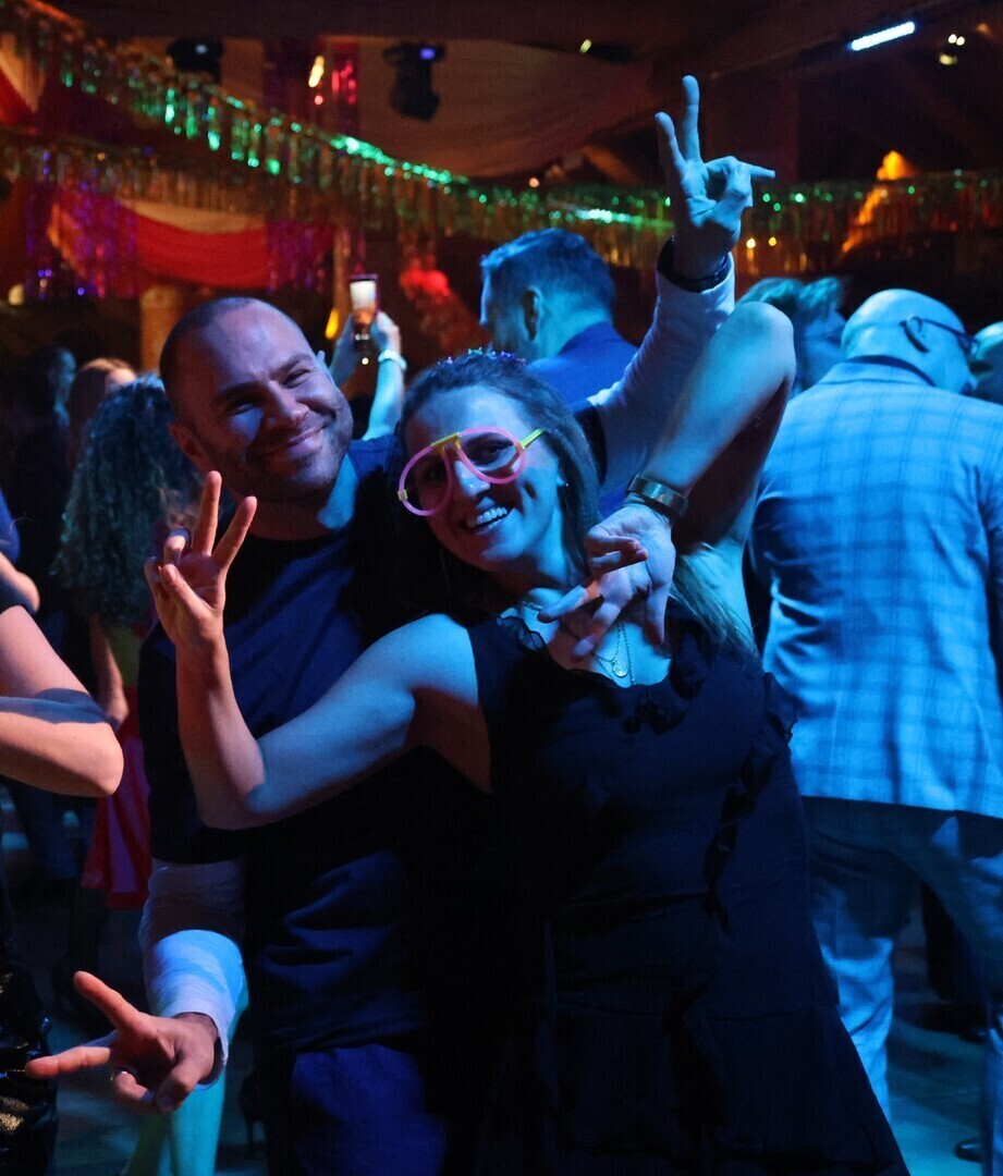 Andrzejki 2025 w Hotelu Górskim Proszenie relacja z imprezy w stylu lat 2000 ZDJĘCIA