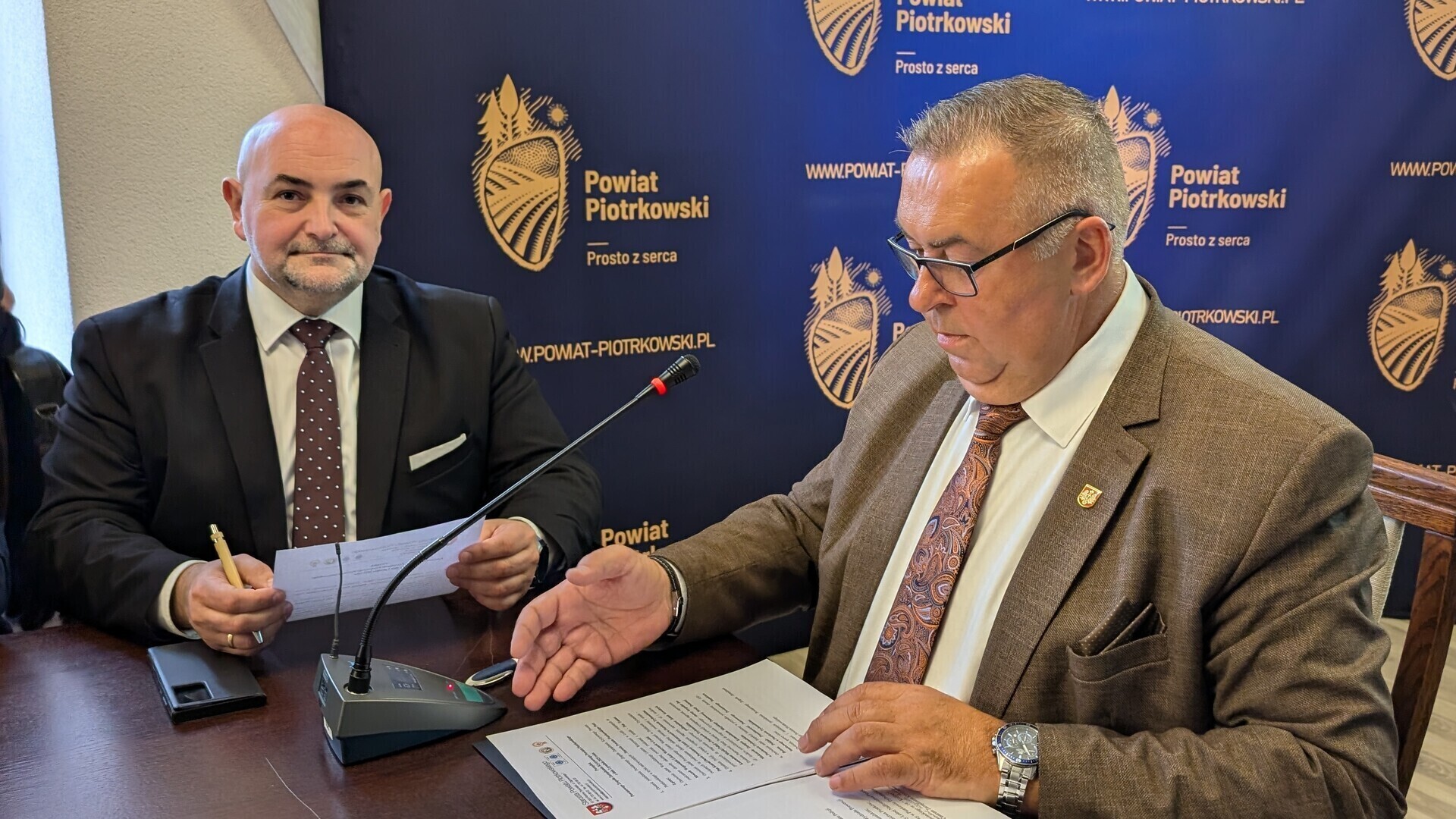 Martwy dzik z ASF w powiecie piotrkowskim. Starostwo podejmuje działania. Co z obszarem objętym ograniczeniami