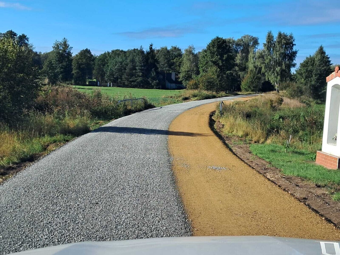 Nowe nawierzchnie i większe bezpieczeństwo. Kolejne drogi w Gminie Grabica wyremontowane