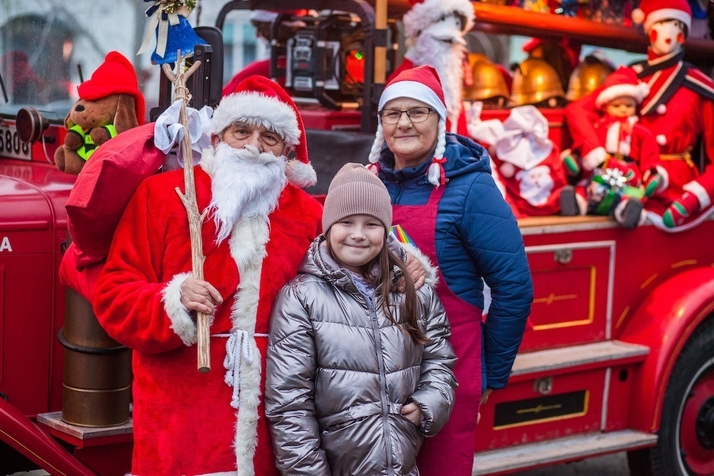 Wolbórz. Miejska choinka i Jarmark Bożonarodzeniowy