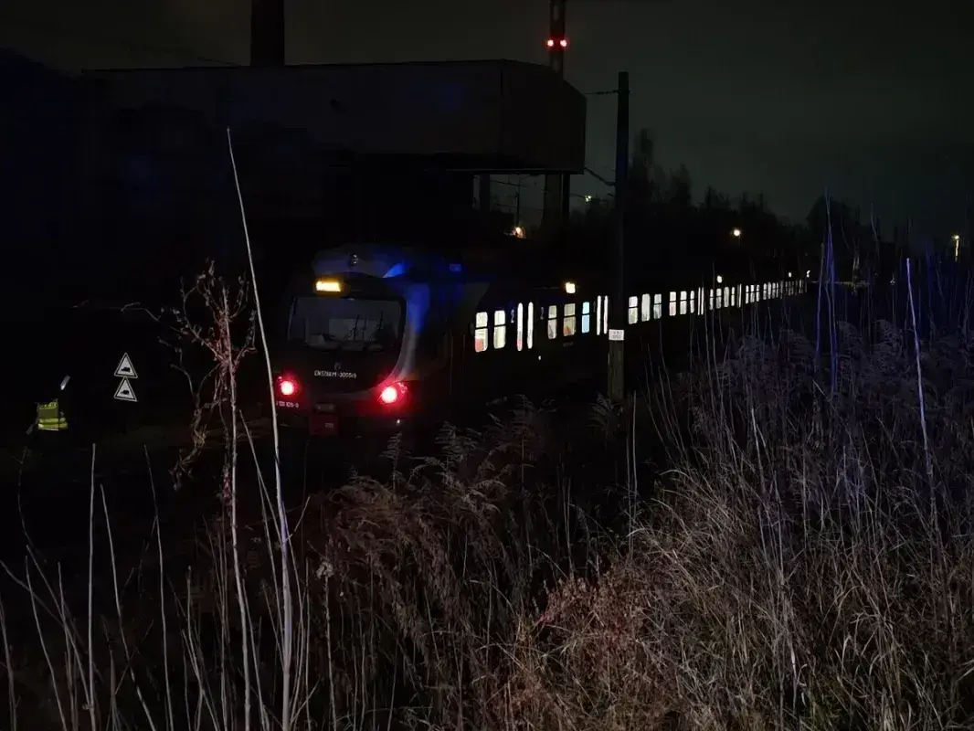 Uwaga pasażerowie PKP. Wypadek kolejowy w Radomsku i duże utrudnienia