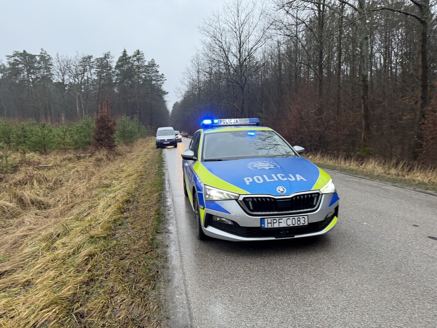 Groźny wypadek pod Piotrkowem. Dwie osoby trafiły do szpitala