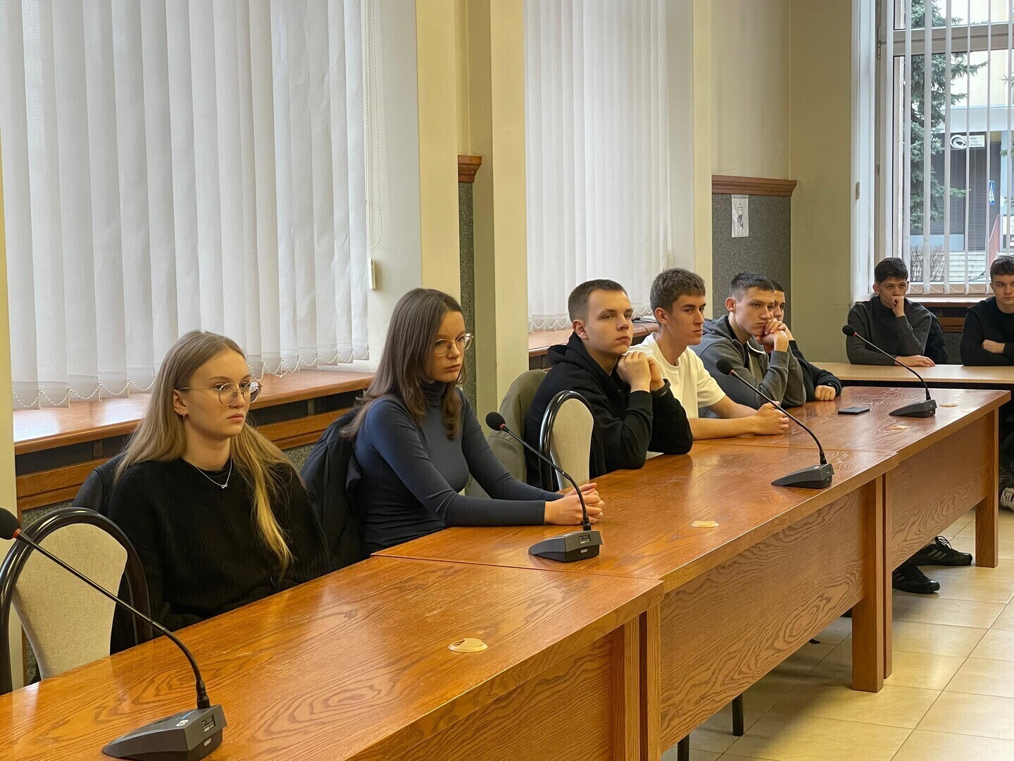 Lekcja w Urzędzie Miasta. Uczniowie IV LO dowiedzieli się czym jest samorząd i jak funkcjonuje