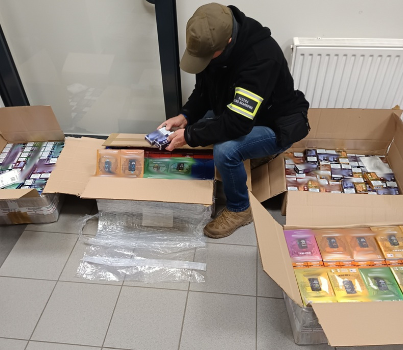 Nielegalne papierosy w Gorzkowicach. Zabezpieczono setki paczek