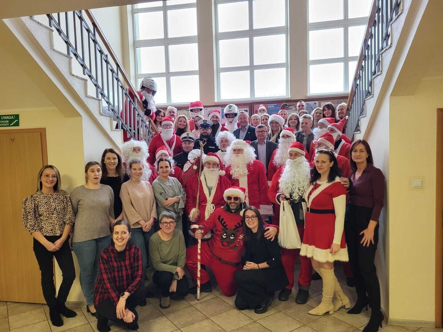 Grupa Motocyklowa Wolbórz rozpoczęła okres przedświąteczny Moto Mikołaje 2025