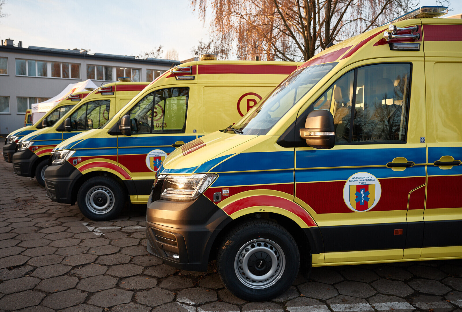 Nowa karetka 4x4 trafi do Sulejowa. Wzmocnienie ratownictwa medycznego w regionie