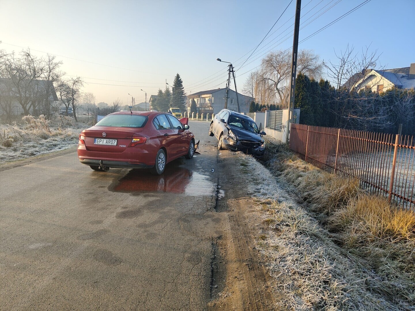 Groźna czołówka na Michałowskiej. Jedna osoba trafiła do szpitala