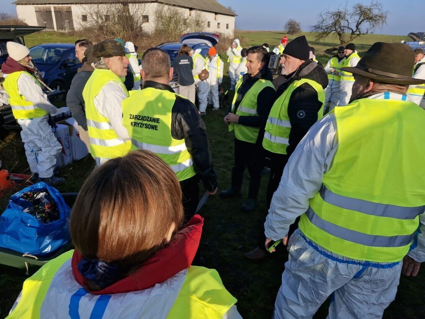 Zakończono przeszukiwanie terenu po znalezieniu podrzuconego dzika. Służby sytuacja jest stabilna