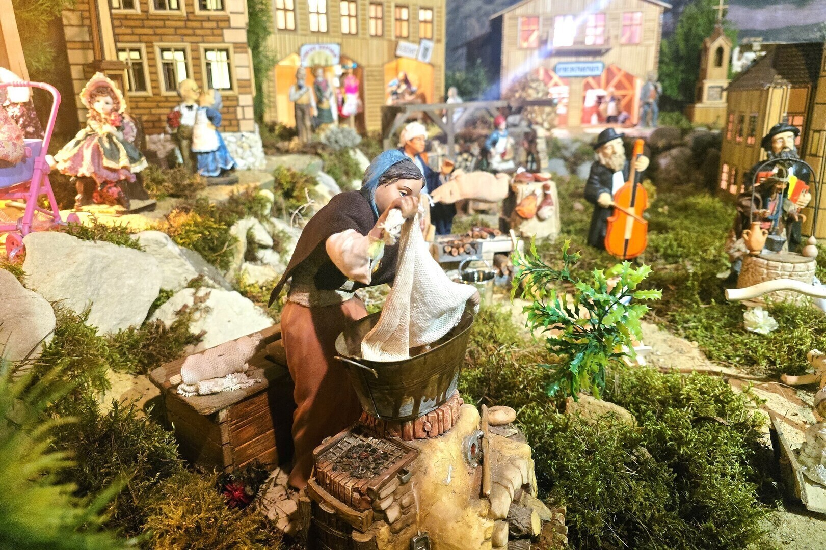 Kolejarze z Piotrkowa od ćwierć wieku budują ruchomą szopkę