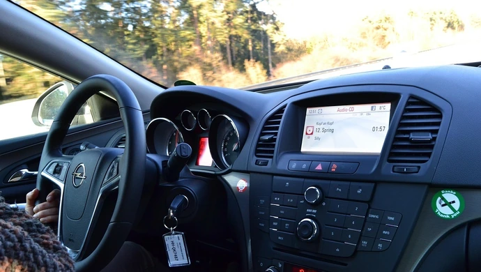 Egzaminator przerwał egzamin na prawo jazdy kat B — co wtedy zrobić?