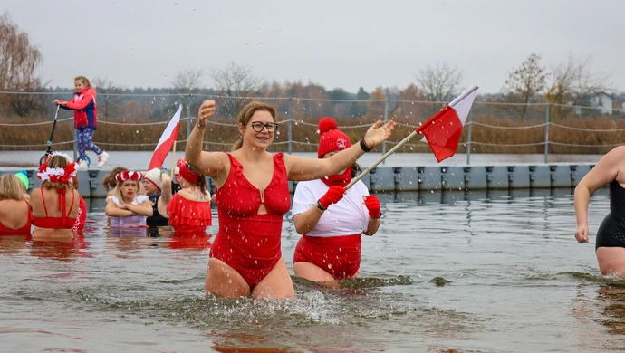 Morsy z Piotrkowa znów zachwyciły. Tak świętowały odzyskanie niepodległości! ZDJĘCIA