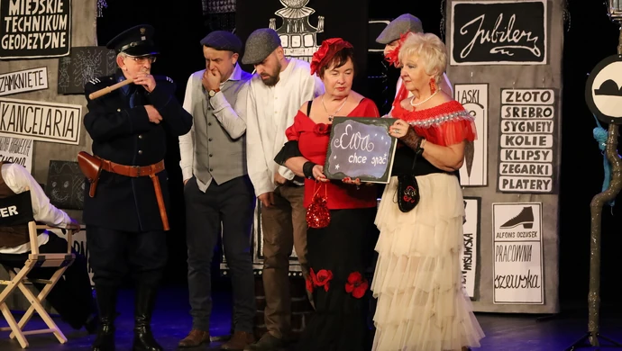 Pełna sala i owacje: zakończył się projekt „Historia kina w Popielawach ? NIEee! w Piotrkowie