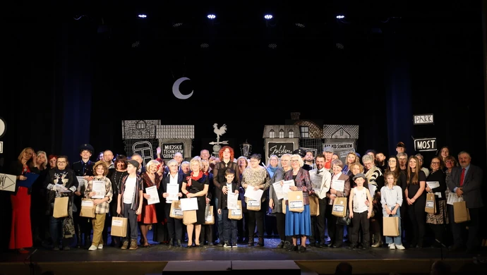 Pełna sala i owacje: zakończył się projekt „Historia kina w Popielawach ? NIEee! w Piotrkowie