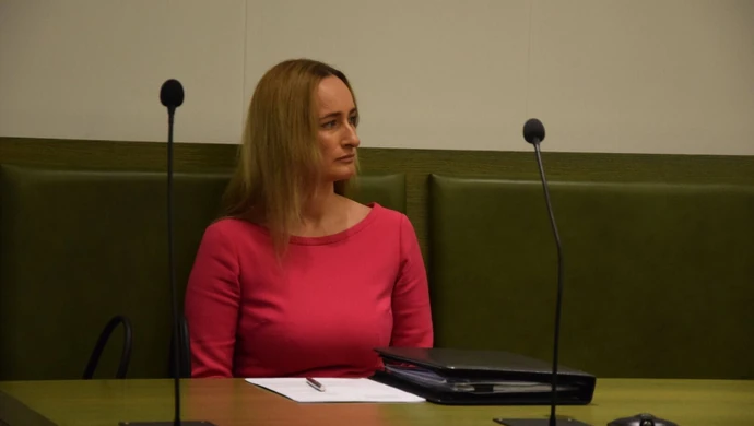 Jak wybrać odpowiedni nawóz, aby trawnik był gęsty, zielony i odporny na uszkodzenia