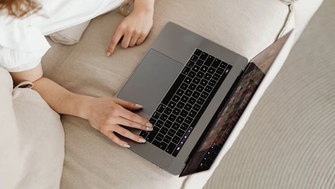 Cyfrowa codzienność – 7 rzeczy, które załatwisz bez wychodzenia z domu