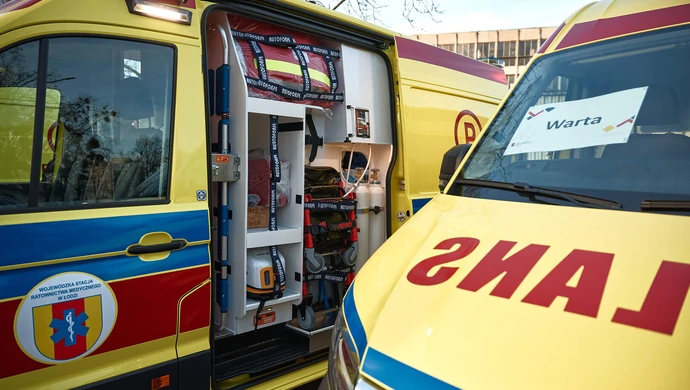 Nowa karetka 4x4 trafi do Sulejowa. Wzmocnienie ratownictwa medycznego w regionie