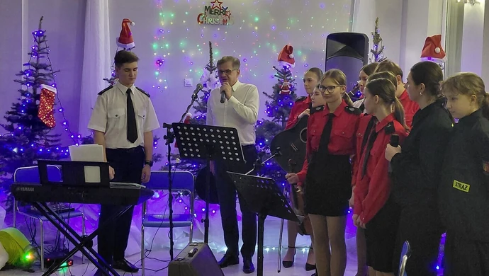 Świąteczne spotkanie w OSP Jarosty – mieszkańcy, druhowie i młodzież razem na Wigilii