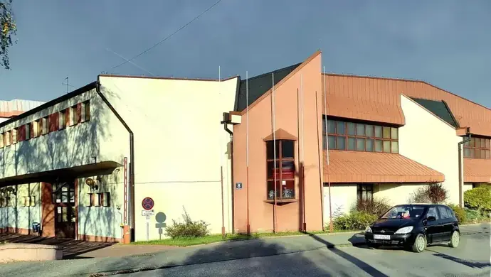 Z jednej strony Archiwum Państwowe, z drugiej sąd, a w środku hala Relax?