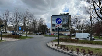 Mimo zmian, przy wyjeździe z Lidla nadal nie jest bezpiecznie. Policja zapowiada działania