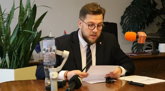 Piątkowa konferencja Juliusza Wiernickiego. Prezydent odniósł się do tematyki referendum i planów dotyczących Centrów Integracji Cudzoziemców