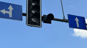 Nowe sekundniki w Piotrkowie Trybunalskim już montowane. Gdzie się pojawią, co się zmieni i kiedy ruszy zielona fala?