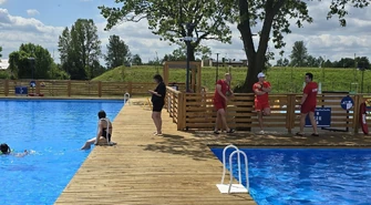 Kompleks basenów otwarty. Na razie jednak zainteresowanie nie jest duże. Pogoda nie sprzyja
