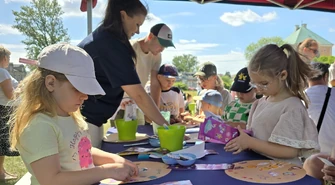 Moc atrakcji na pikniku rodzinnym Rady Osiedla Centrum przed Mediateką