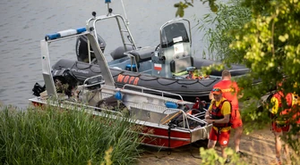 Dwa utonięcia na Zalewie Sulejowskim.  Niestety, tym razem 33-letni mieszkaniec Piotrkowa utonął tuż przy brzegu. Topił się na oczach innych