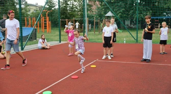 Sportowa impreza dla dzieci na osiedlu Szczekanica w Piotrkowie – relacja z wydarzenia