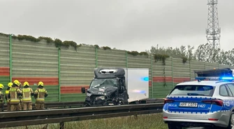 Wypadek na S8. Jeden z pasów  drogi szybkiego ruchu całkowicie zablokowany