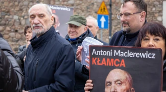 Prokuratorzy zespołu śledczego nr 4 wezmą udział w posiedzeniu komisji ws. immunitetu posła Ziemi Piotrkowskiej A. Macierewicza