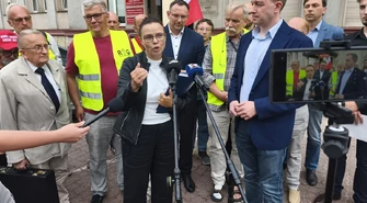 Konferencja prasowa po sesji nadzwyczajnej w Piotrkowie. O sesji, przewodniczącym i imigrantach