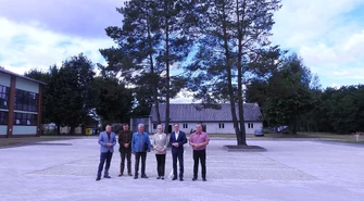 Nowe zagospodarowanie terenu przy sali gimnastycznej w Aleksandrowie zakończone