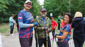 Świetna inicjatywa rad osiedli w Piotrkowie Trybunalskim – wspólny rajd rowerowy po Barkowicach połączył mieszkańców i promował aktywny styl życia