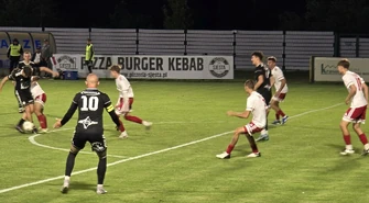 IV liga. Wysoka wygrana Polonii z ŁKS-em III Łódź. Piękny gol Jakubiaka