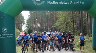 Strażackie 9,98 w moszczenickim lesie: sport, wspólnota i pomoc ZDJĘCIA