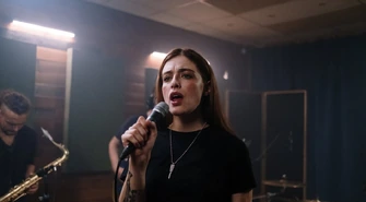 Od talent show do największych scen – droga do sukcesu polskich wokalistów