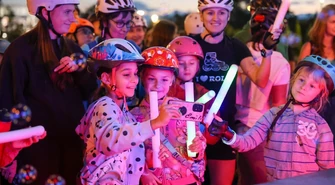 Nightskating Piotrków – relacja z przejazdu rolkarzy i atrakcji. Czy policja nie stanęła na wysokości zadania?