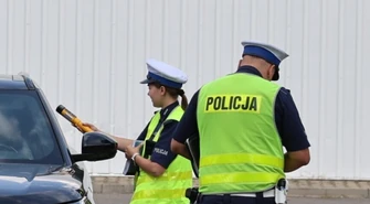 Kolizja i 2,7 promila. Piotrkowska policja zatrzymała nietrzeźwego 35-latka
