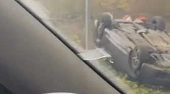 Dachowanie na drodze wojewódzkiej nr 742. Kierowca hondy wypadł z drogi