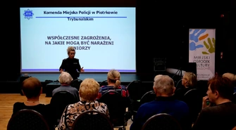 Policja i leśnicy edukują seniorów o bezpiecznym grzybobraniu i unikaniu oszustw