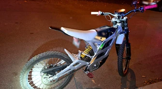 Jazda pojazdem elektrycznym po chodniku – interwencja drogówki w Piotrkowie Trybunalskim