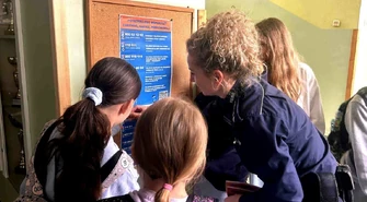 Spotkanie o przemocy rówieśniczej w Szkole Podstawowej nr 16 – profilaktyka i wsparcie dla uczniów