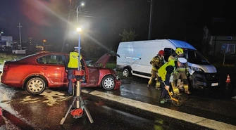 Kolejny wypadek w Przygłowie. Trzy osoby ranne, DK12 była całkowicie zablokowana