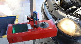 Sprawdź światła w swoim samochodzie – dzisiaj w WORD Piotrków szansa na bezpłatną kontrolę