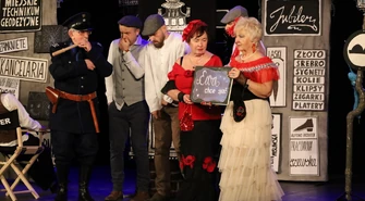 Pełna sala i owacje- Spektakl „Ewa chce spać” w reżyserii Lucyny Jakubczyk zakończył projekt filmowy w Piotrkowie