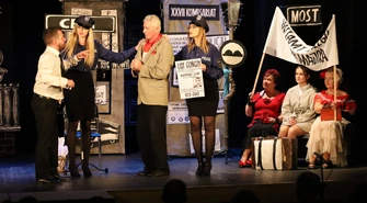 Pełna sala i owacje- Spektakl „Ewa chce spać” w reżyserii Lucyny Jakubczyk zakończył projekt filmowy w Piotrkowie