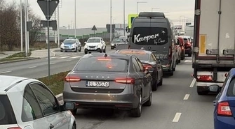720 skontrolowanych i jedna kierująca na podwójnym gazie. Efekt akcji „Trzeźwa Autostrada A1” w Piotrkowie