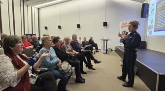 Konferencja dla seniorów o bezpieczeństwie cyfrowym w Mediatece 800-lecia